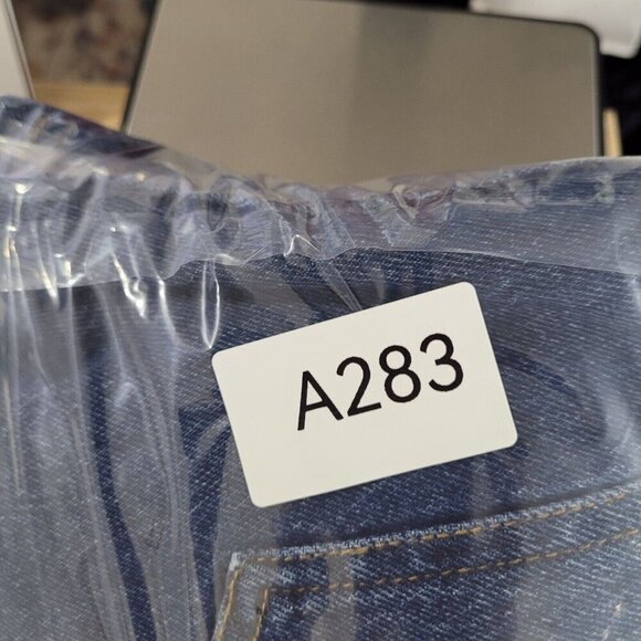 NEW Kirkland Signature Womens 10 High-Rise Straight Fit Jeans - Picture 7 of 7